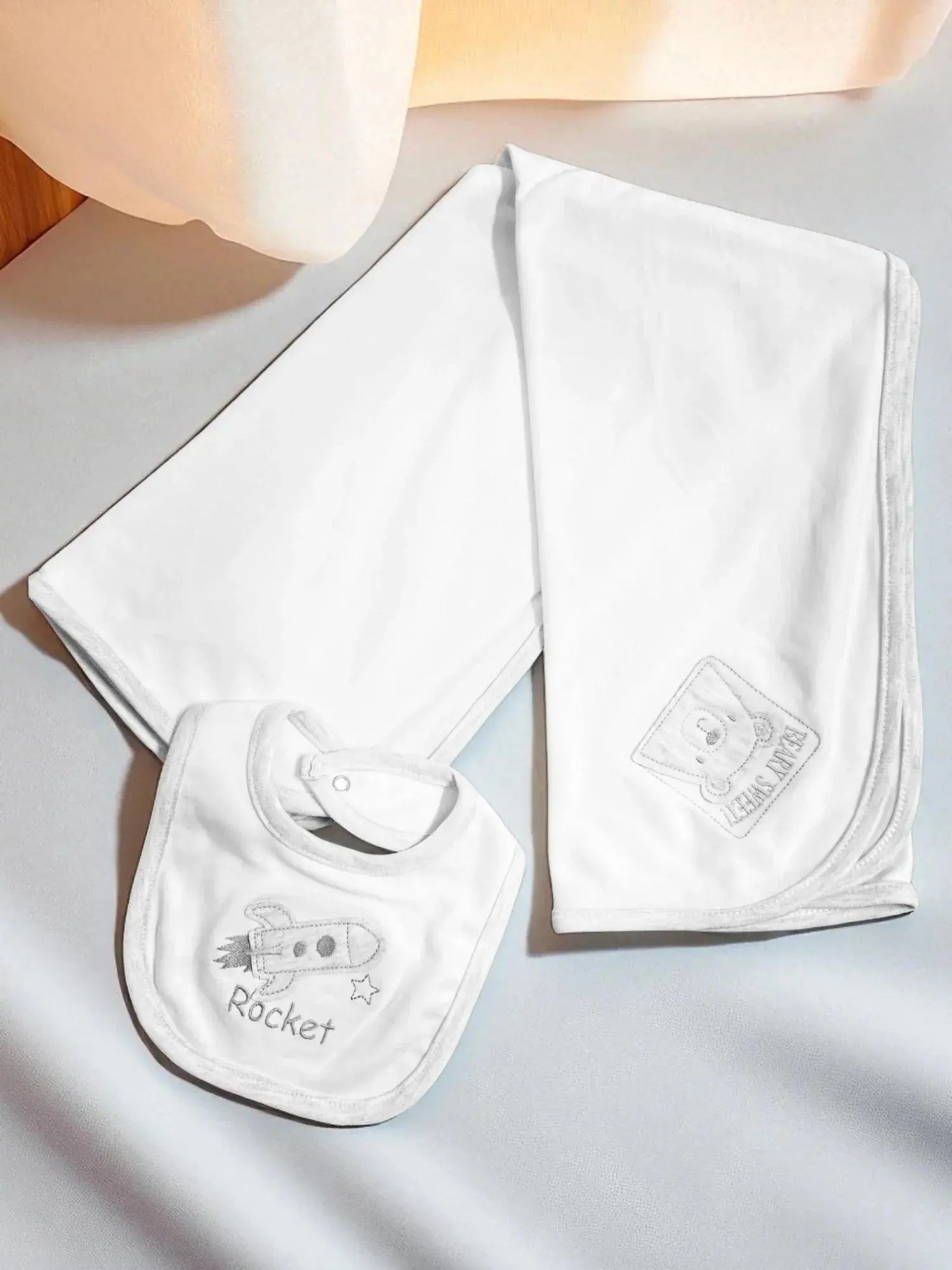 Newborn 4-Piece Clothing Set – Jumper, Romper, Blanket & Bib - My Little Co.