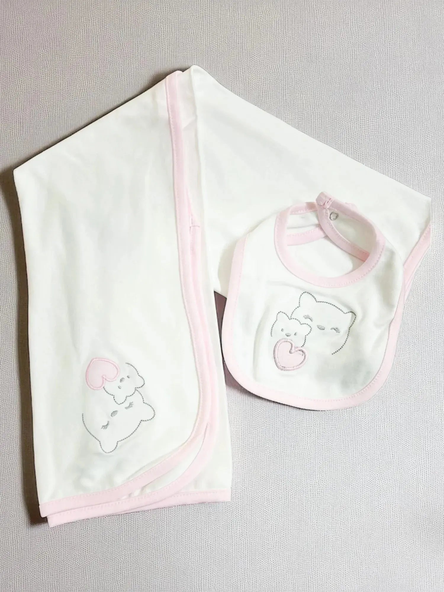 Newborn 4-Piece Clothing Set in White & Pink – Jumper, T-shirt, Blanket & Bib - My Little Co.