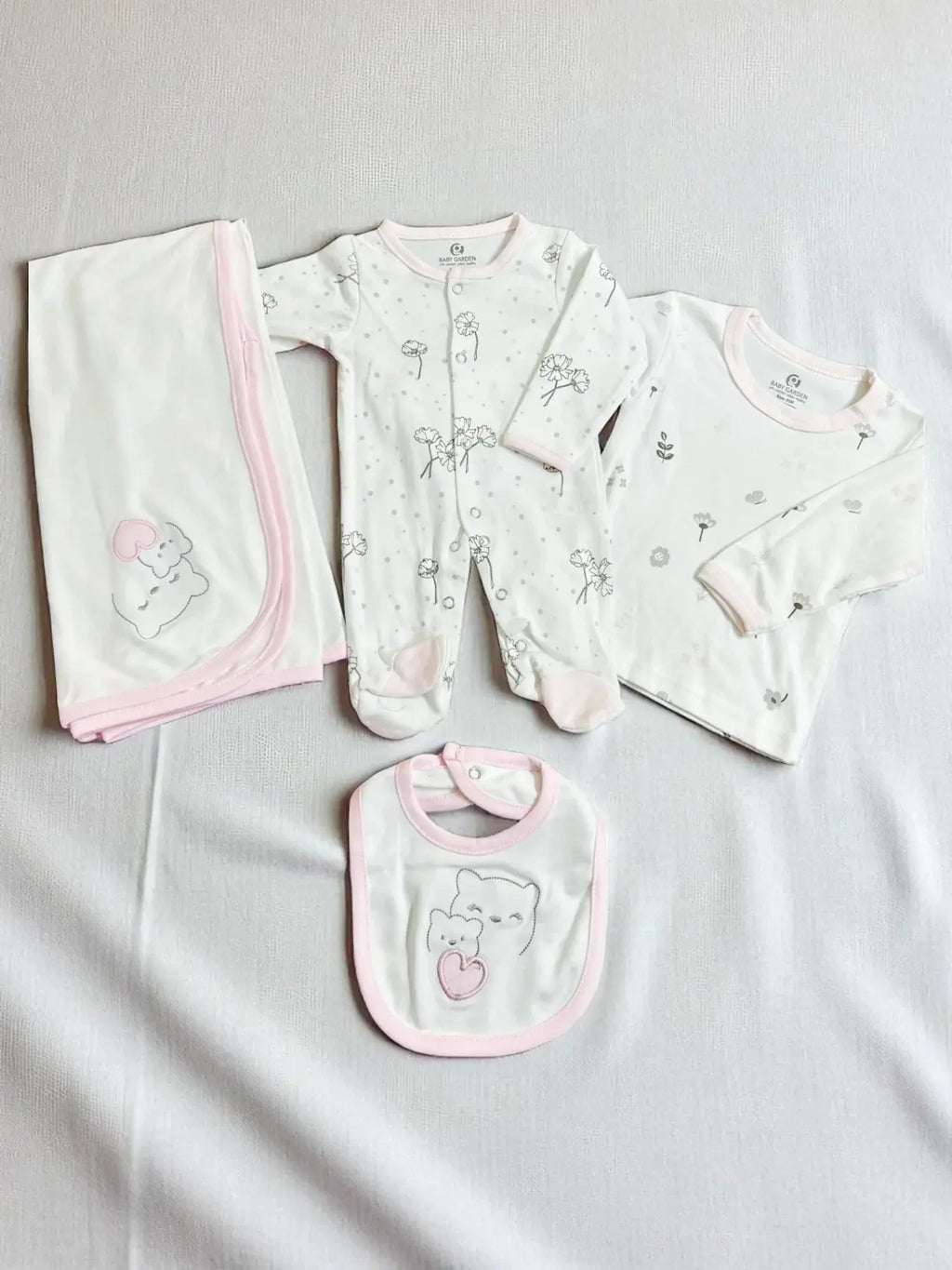 Newborn 4-Piece Clothing Set in White & Pink – Jumper, T-shirt, Blanket & Bib - My Little Co.